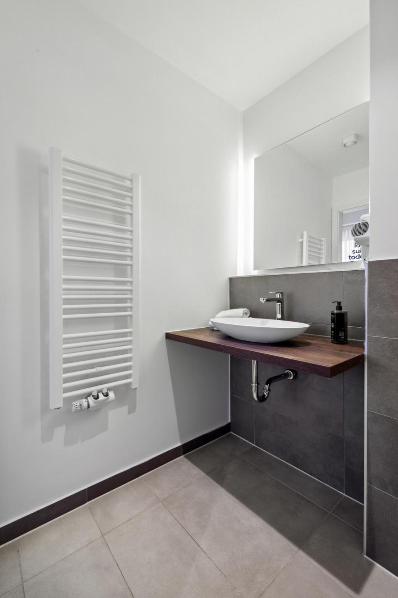 Limehome Munich Fritz-Erler Str Δωμάτιο φωτογραφία