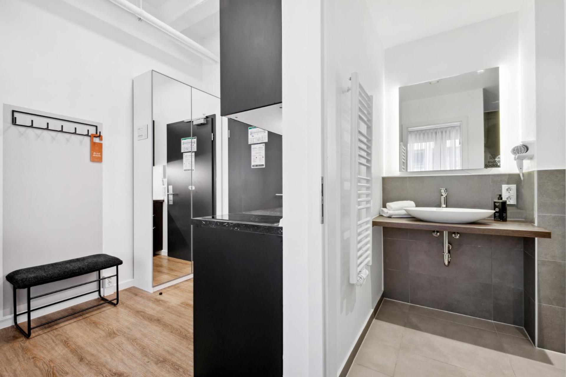 Limehome Munich Fritz-Erler Str Δωμάτιο φωτογραφία